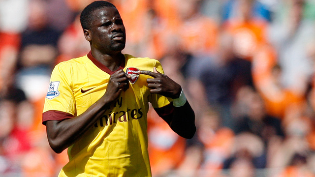 Emmanuel Eboue hopes to revive career with Arsenal