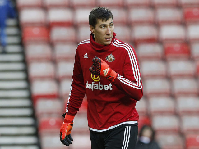 Watford signs goalkeeper Pantilimon from Sunderland