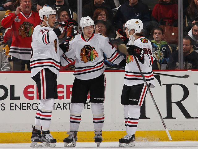 VIDEO: Anisimov, Kane, Panarin execute tic-tac-toe to perfection