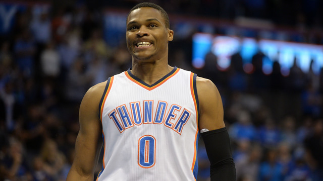 VIDEO: Russell Westbrook continues feud with Nuggets' mascot