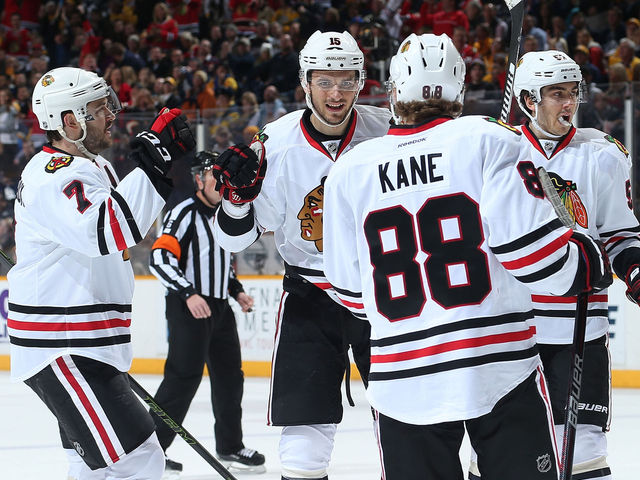 Blackhawks set franchise mark vs. Predators with 12th straight win