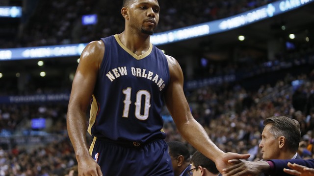 Report: Grizzlies met with Eric Gordon