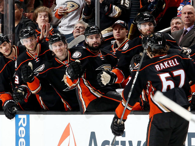 VIDEO: Ducks play tic-tac-toe to hand Wild 5th straight loss