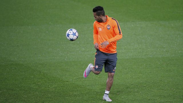 Report: Liverpool makes £24.6M offer for Shakhtar Donetsk's Alex Teixeira
