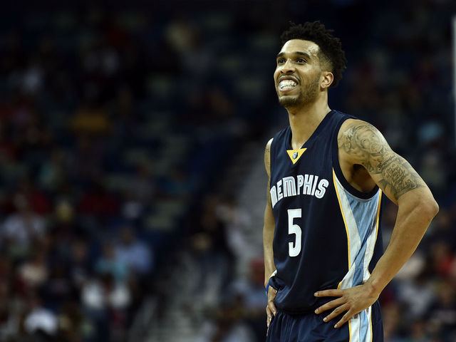 Grizzlies send Courtney Lee to Hornets in 3-team trade