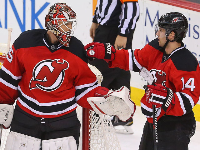 Schneider calls 5-goal period 'best 20 minutes' he's seen Devils play
