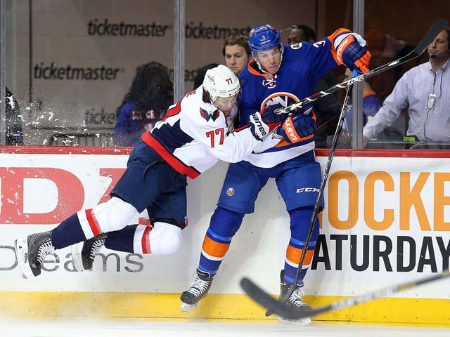 Travis Hamonic returning to Islanders' lineup vs. Senators
