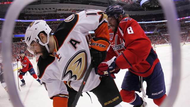 Blizzard postpones Ducks-Capitals game