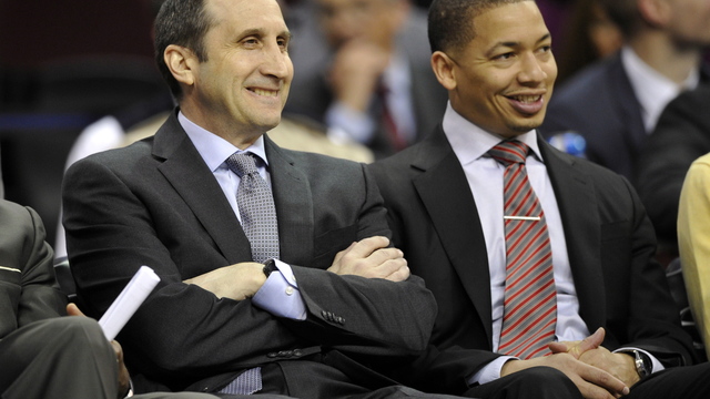 Cavaliers fire head coach David Blatt, promote Tyronn Lue