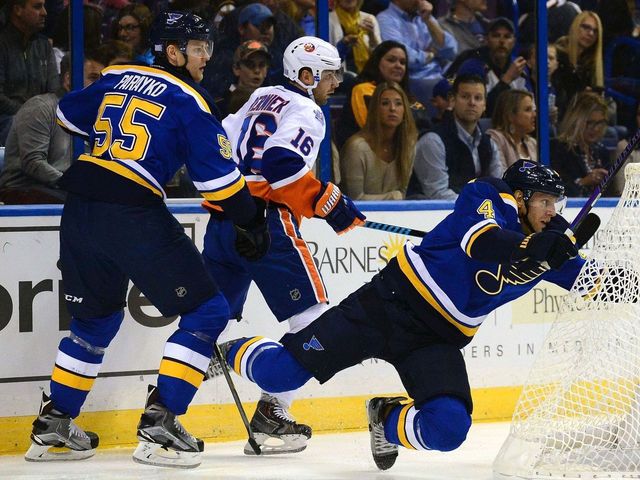 Blues' Gunnarsson, Parayko set to bolster blue line vs. Avalanche