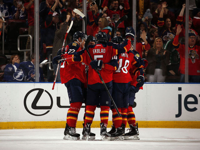 Panthers snap Lightning win streak to extend Atlantic Division lead