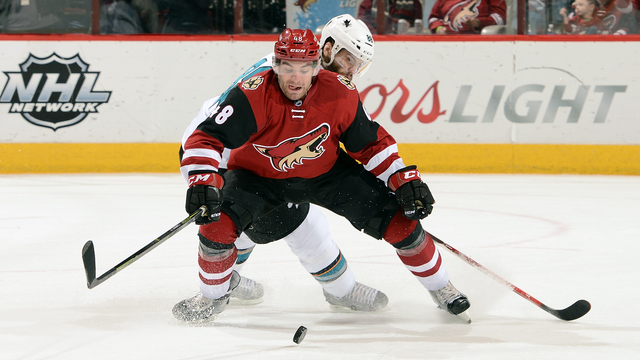 Coyotes agree on 2-year deal with Martinook