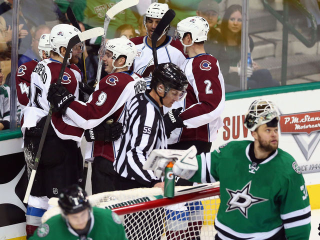Stars slipping, Avalanche climbing in Central Division