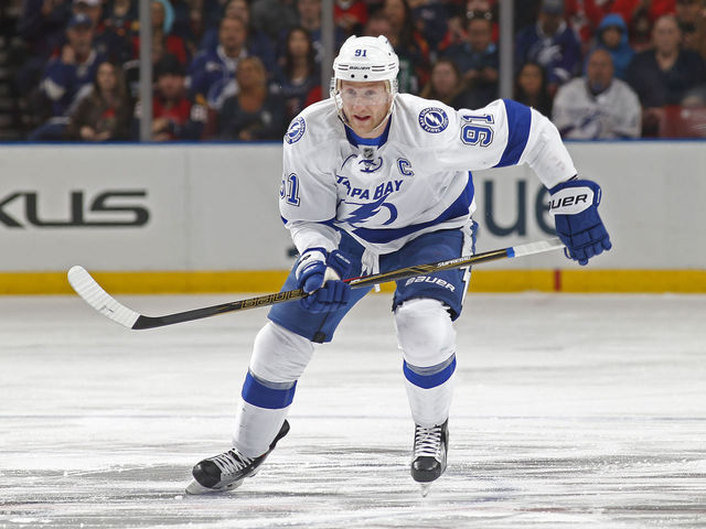 Steven Stamkos misses 1st game with upper-body injury