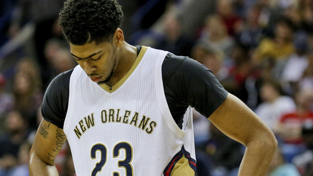 Anthony Davis suffers concussion against Rockets
