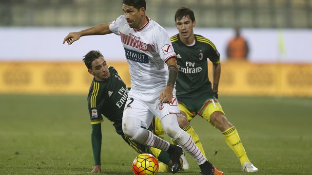 Atalanta signs Borriello from Carpi