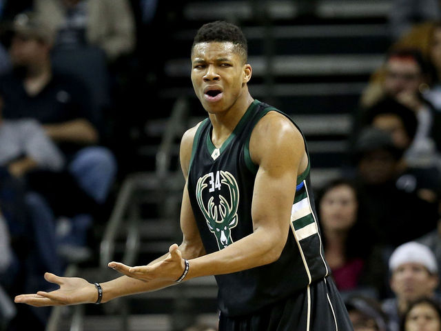 Watch: Bulls announcer struggles to pronounce 'Antetokounmpo'
