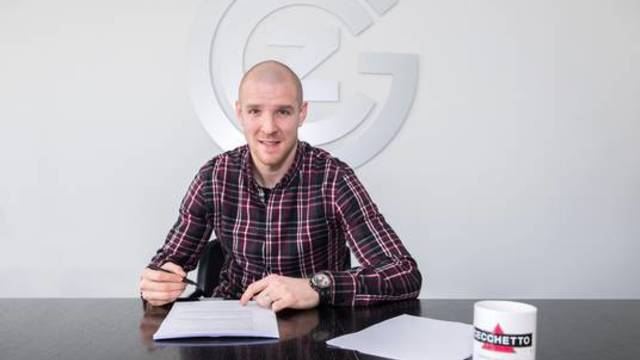 Philippe Senderos joins Grasshopper