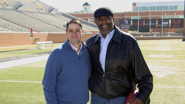 VIDEO: 'Mean' Joe Greene, Coca-Cola kid reunite 36 years after Super Bowl ad