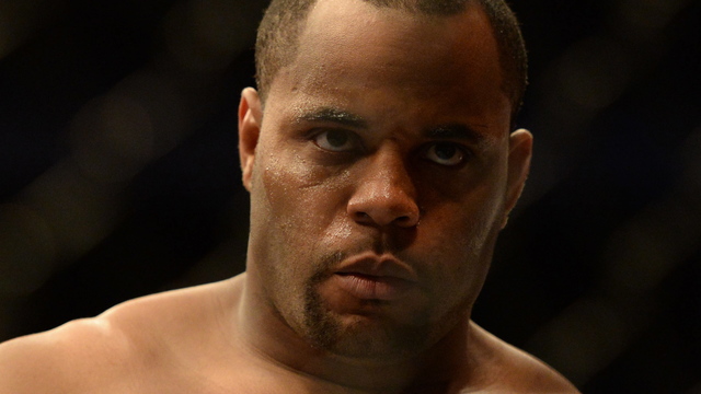 PHOTO: 'Touch-up spray' leaves Daniel Cormier with fresh hairline