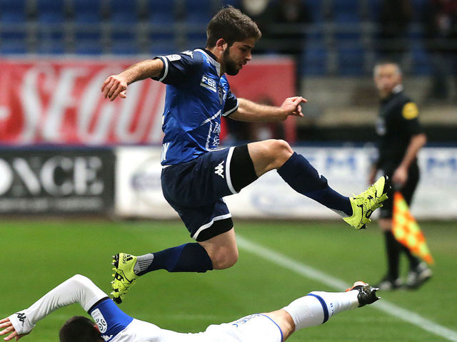 Lorient signs Jimmy Cabot from Troyes