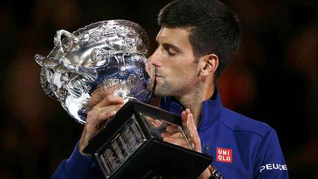 Djokovic defeats Murray in straight sets to win 6th Aussie Open title