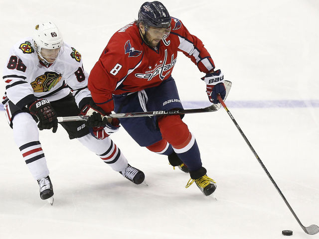NHL Player Power Rankings: Kane, Holtby keeping their teams on top