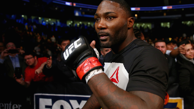 Who should replace Daniel Cormier at UFC 197?