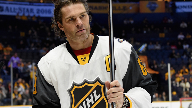 VIDEO: Jagr freezes Holtby on breakaway, scores in 10th All-Star Game