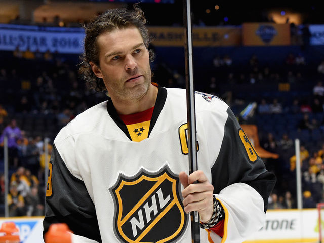 VIDEO: Jagr freezes Holtby on breakaway, scores in 10th All-Star Game