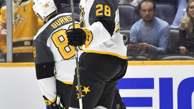 VIDEO: John Scott owns Jeremy Roenick during in-game interview