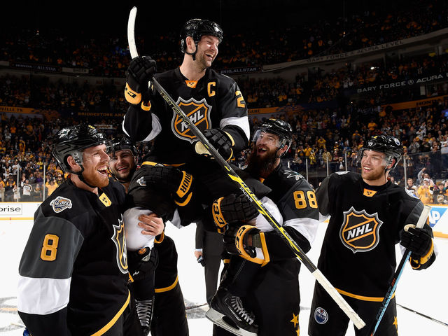 Canadiens recall John Scott