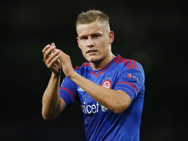 Augsburg confirms Alfred Finnbogason loan move from Real Sociedad
