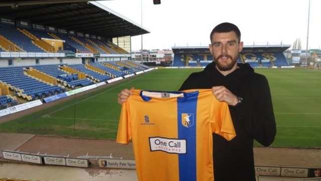 Promotion-chasing Mansfield loans Swansea defender Daniel Alfei