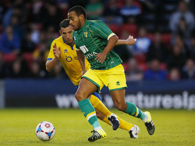 Norwich City's Louis Thompson rejoins Swindon on loan