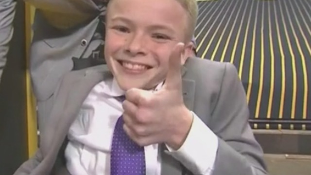 VIDEO: 14-year-old cancer survivor interviews Peyton Manning at Opening Night