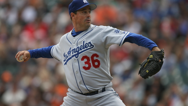 Dodgers add Maddux, Ibanez to front office