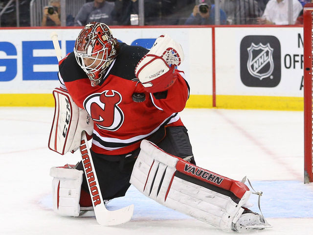 VIDEO: Devils' Schneider makes trio of big saves vs. Rangers