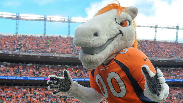 Report: NFL won't allow on-field cheerleaders, mascots in 2020