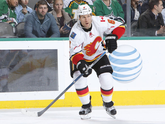 Twitter reacts to Dennis Wideman's 20-game suspension