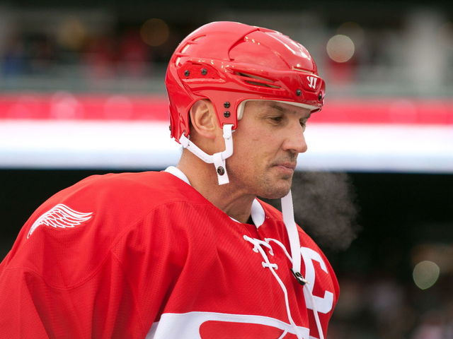 Yzerman, Hejduk added to Red Wings-Avalanche Alumni Game rosters