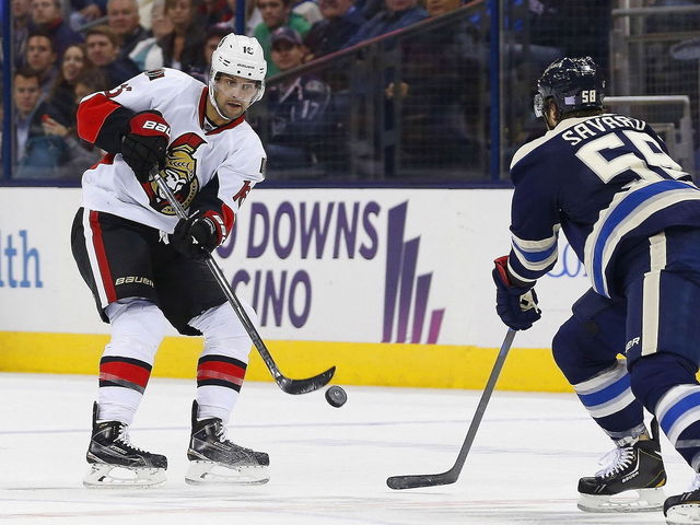 MacArthur practices with Senators for 1st time in 3 months