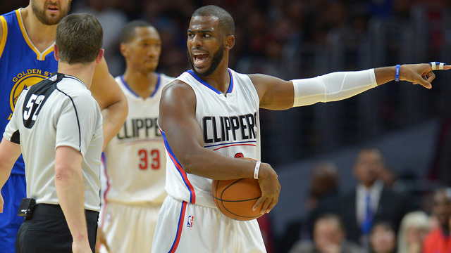 Chris Paul bites lip after controversial tech late in loss to Wolves