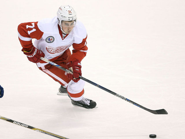 VIDEO: Dylan Larkin scores sensational 2nd goal vs. Panthers