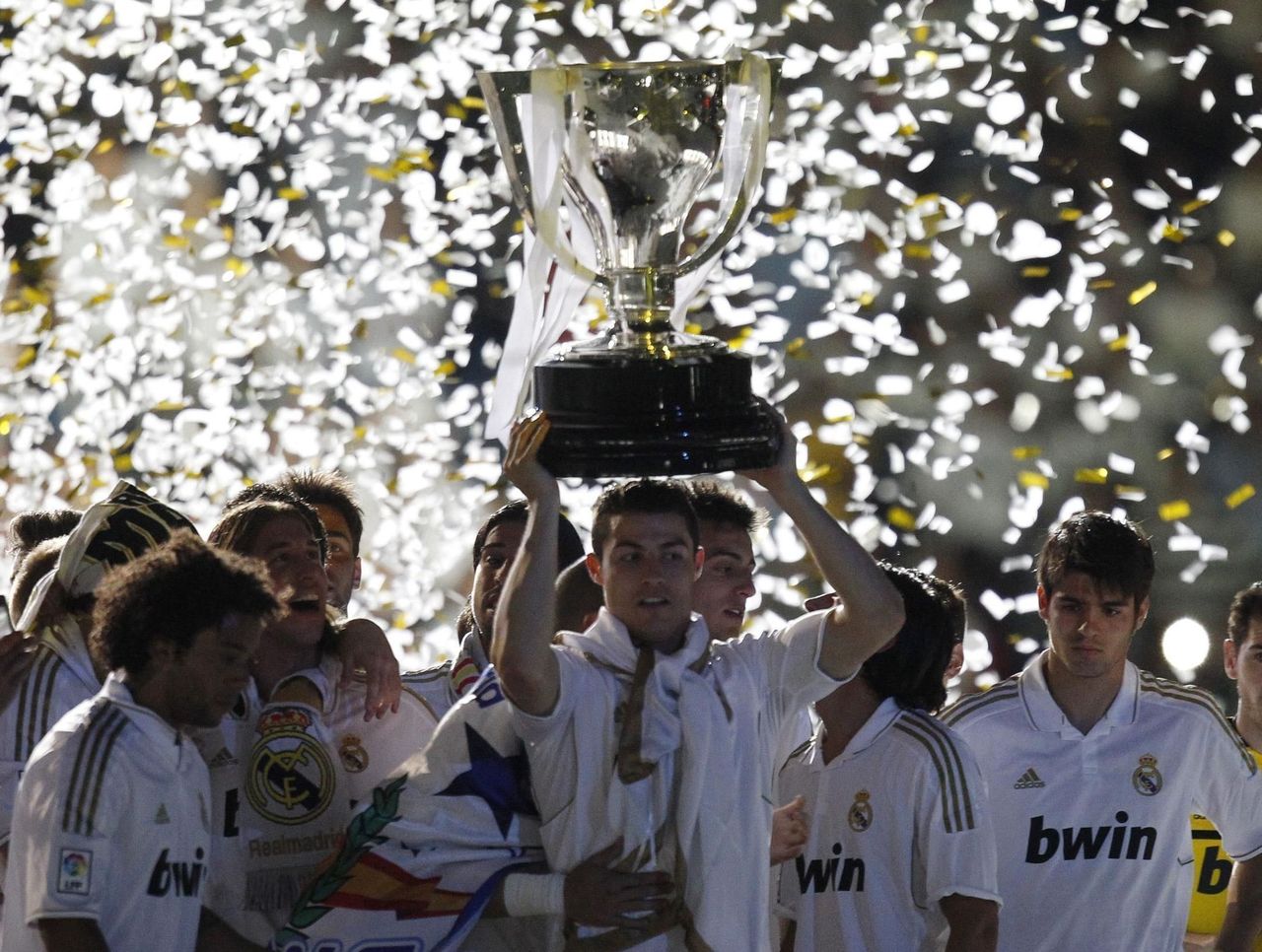 3 Gift Ideas For Cristiano Ronaldo S 31st Birthday Thescore Com