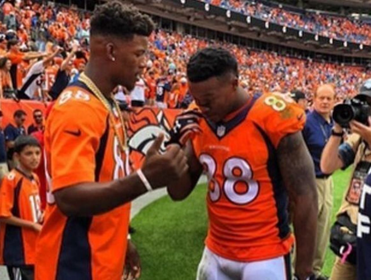 PHOTO: Jimmy Butler lends support to buddy Demaryius Thomas ahead of Super  Bowl