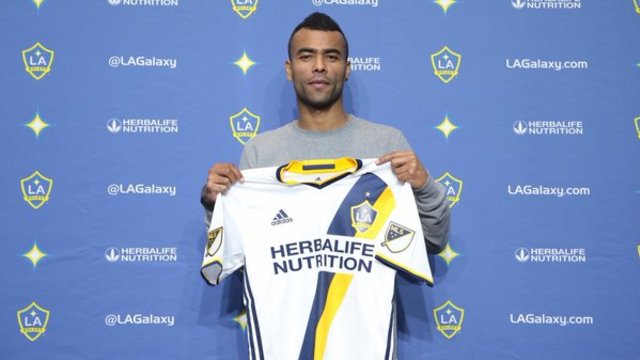 Ashley Cole clarifies 'beach' comments before LA Galaxy debut