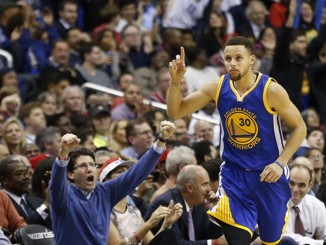 Curry goes for 51 points as Warriors roll Magic
