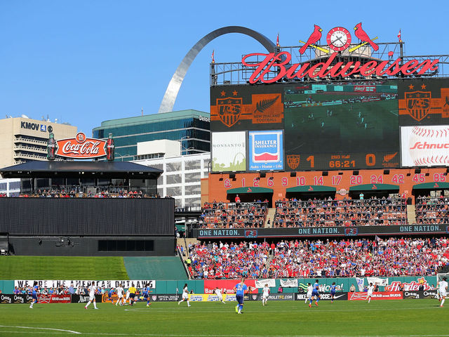 Report: NHL 'strongly considering' Blues as hosts of 2017 Winter Classic