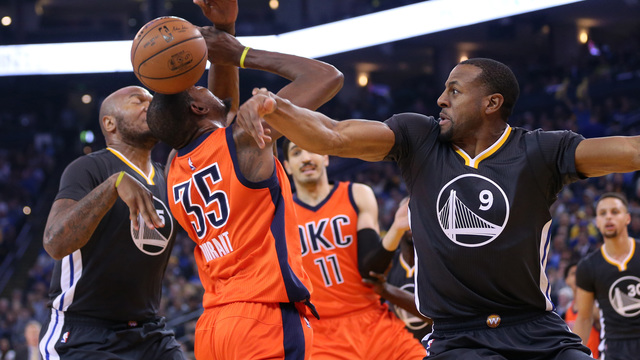 Warriors continue dominance over NBA's elite in win over Thunder